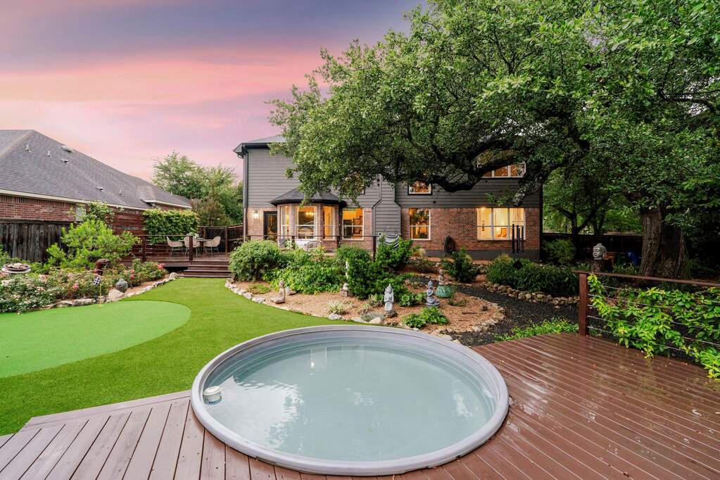 5 Bedroom Single Family Home/House's Image 18