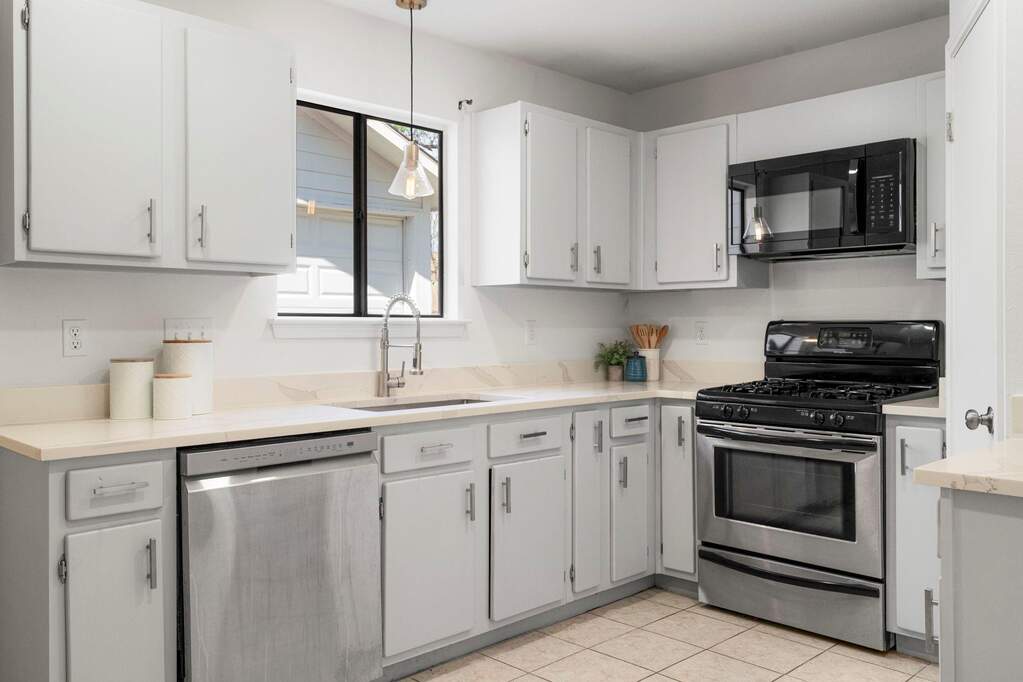 3 Bedroom Single Family Home/House's Image 20