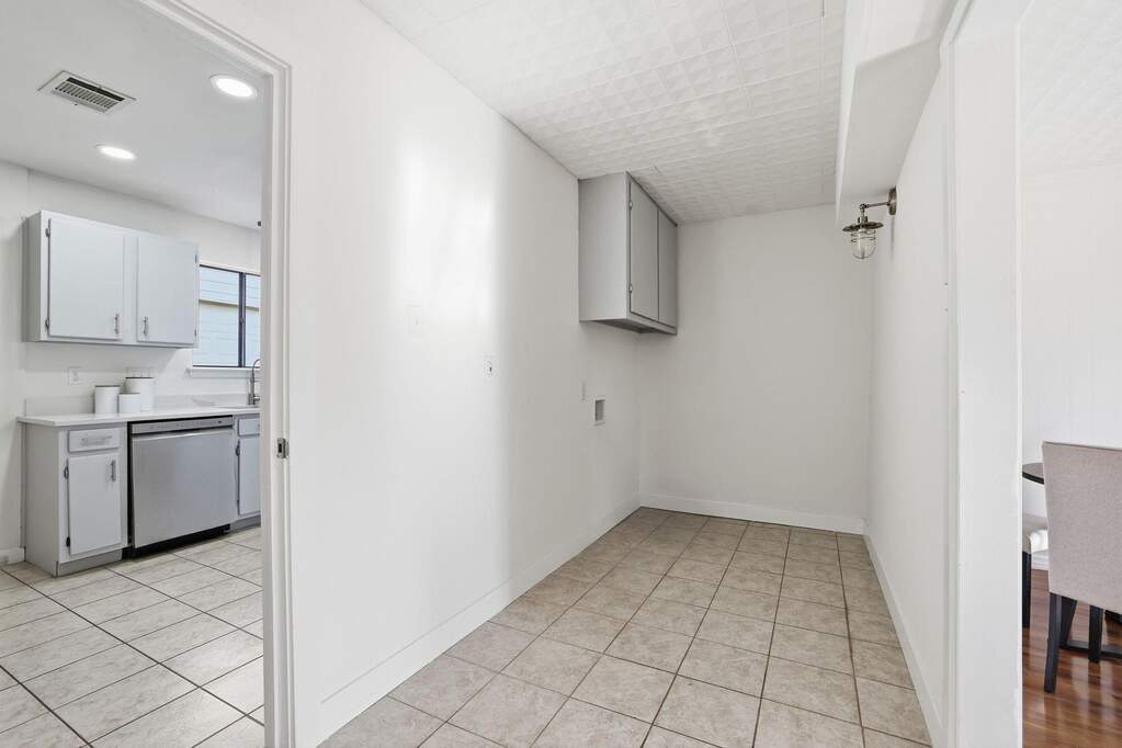 3 Bedroom Single Family Home/House's Image 29