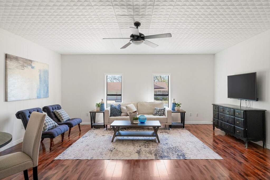 3 Bedroom Single Family Home/House's Image 3