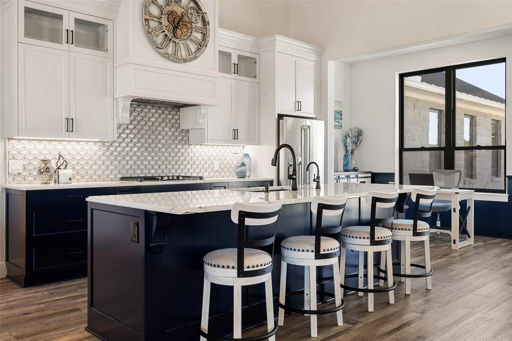 4 Bedroom Single Family Home/House's Image 16