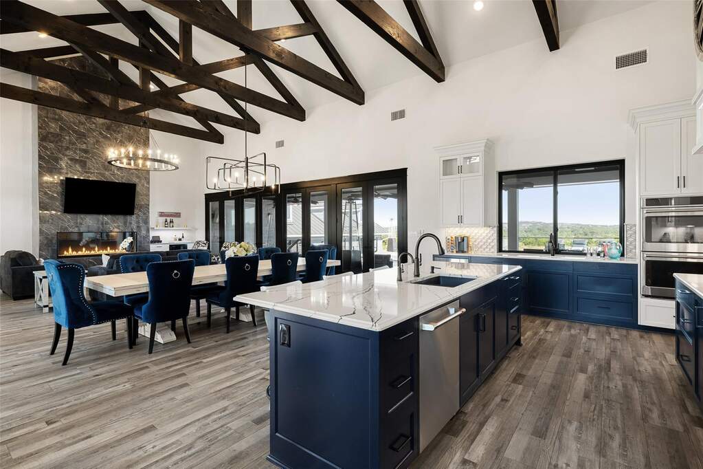 4 Bedroom Single Family Home/House's Image 18