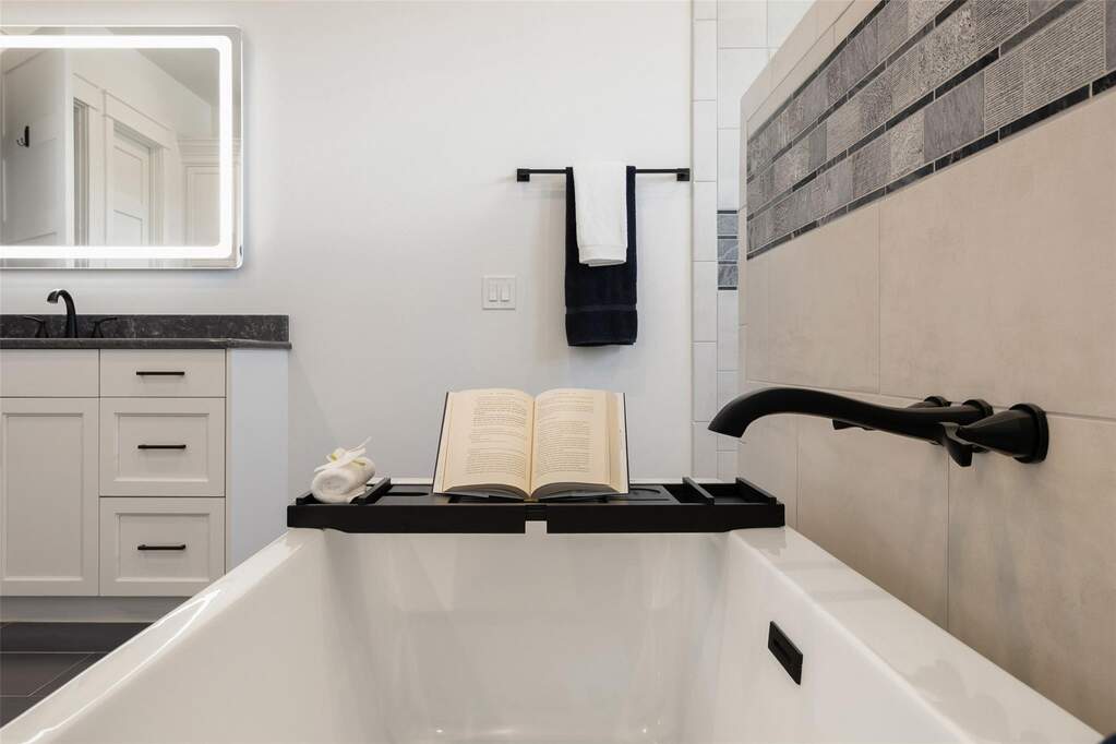 4 Bedroom Single Family Home/House's Image 24