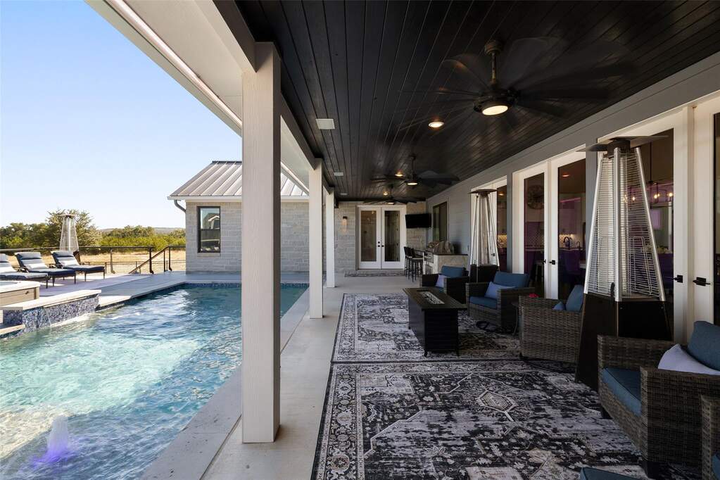 4 Bedroom Single Family Home/House's Image 31