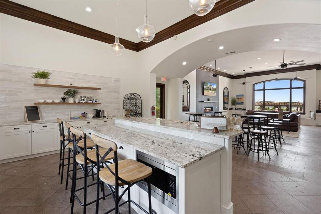 5 Bedroom Single Family Home/House's Image 36