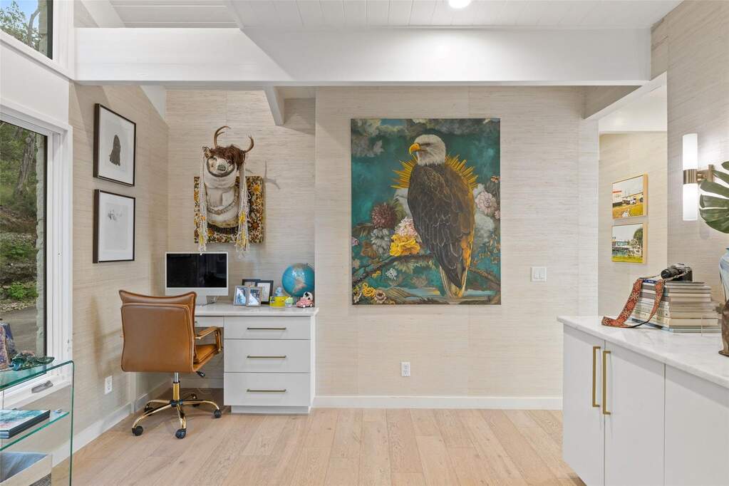 5 Bedroom Single Family Home/House's Image 17