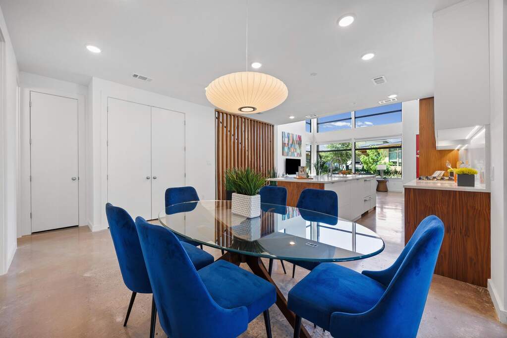 3 Bedroom Single Family Home/House's Image 8