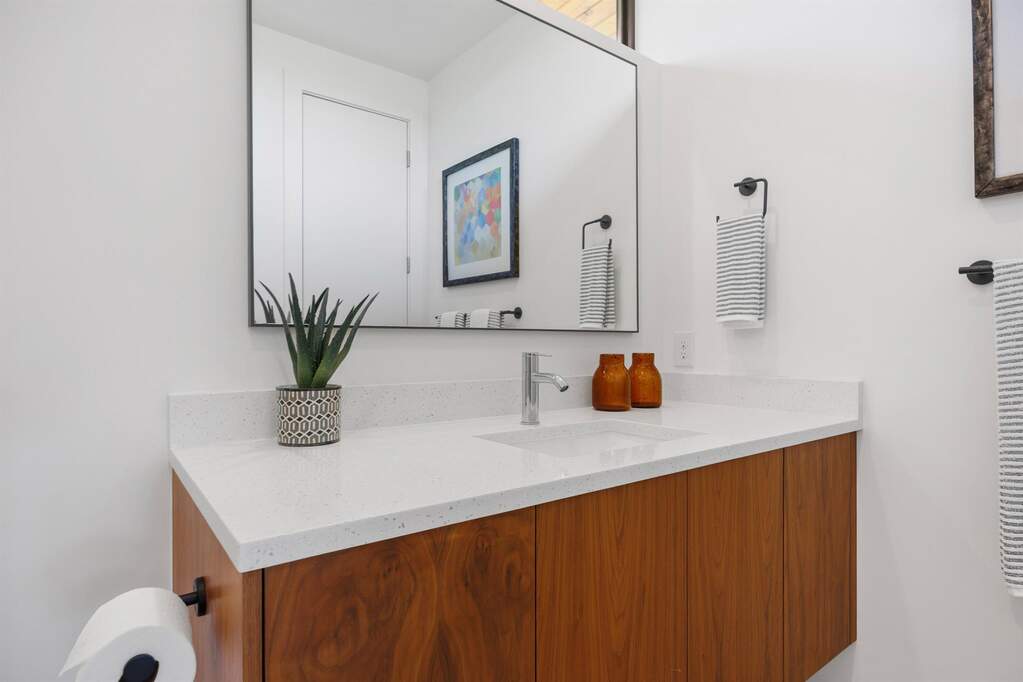 3 Bedroom Single Family Home/House's Image 25