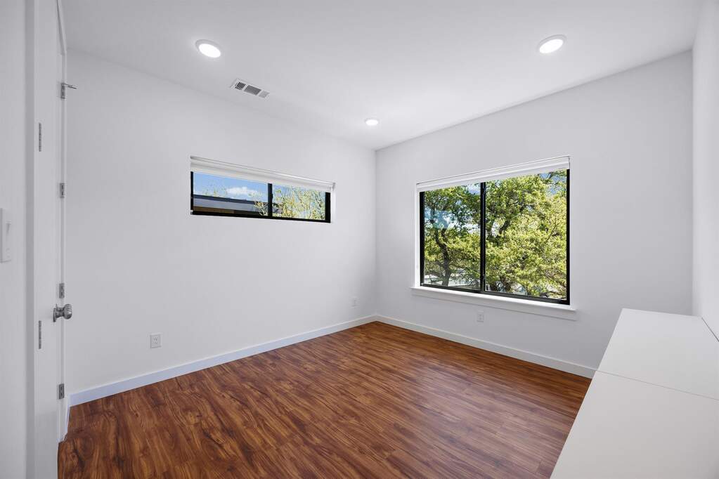 3 Bedroom Single Family Home/House's Image 26