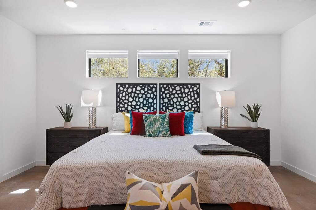 3 Bedroom Single Family Home/House's Image 3