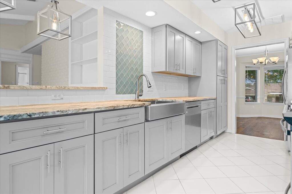 4 Bedroom Single Family Home/House's Image 7