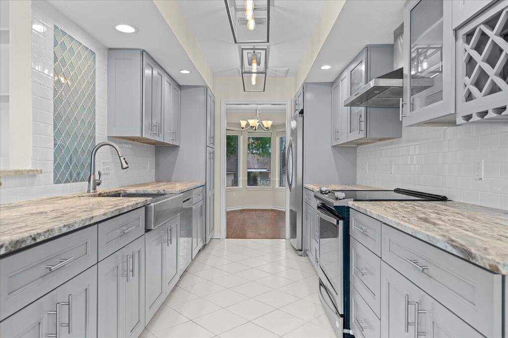 4 Bedroom Single Family Home/House's Image 6