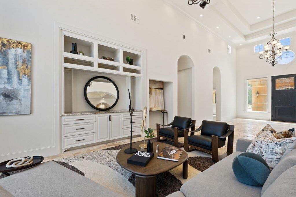 4 Bedroom Single Family Home/House's Image 12