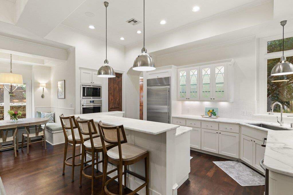 5 Bedroom Single Family Home/House's Image 8