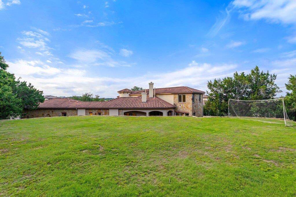 5 Bedroom Single Family Home/House's Image 34