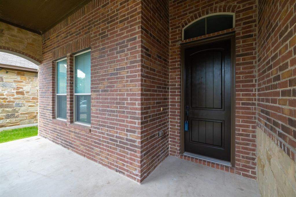 3 Bedroom Single Family Home/House's Image 6