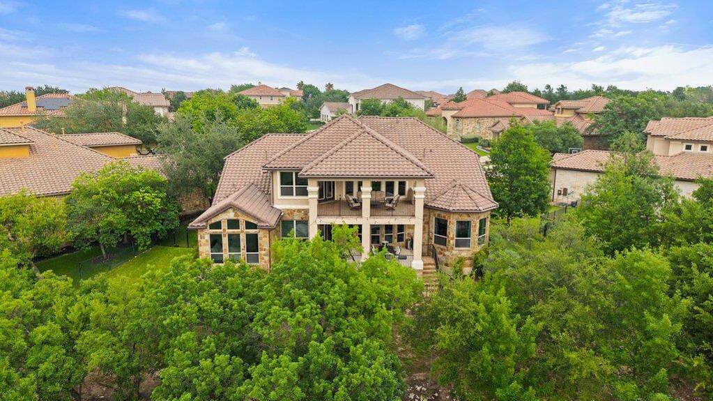 5 Bedroom Single Family Home/House's Image 25