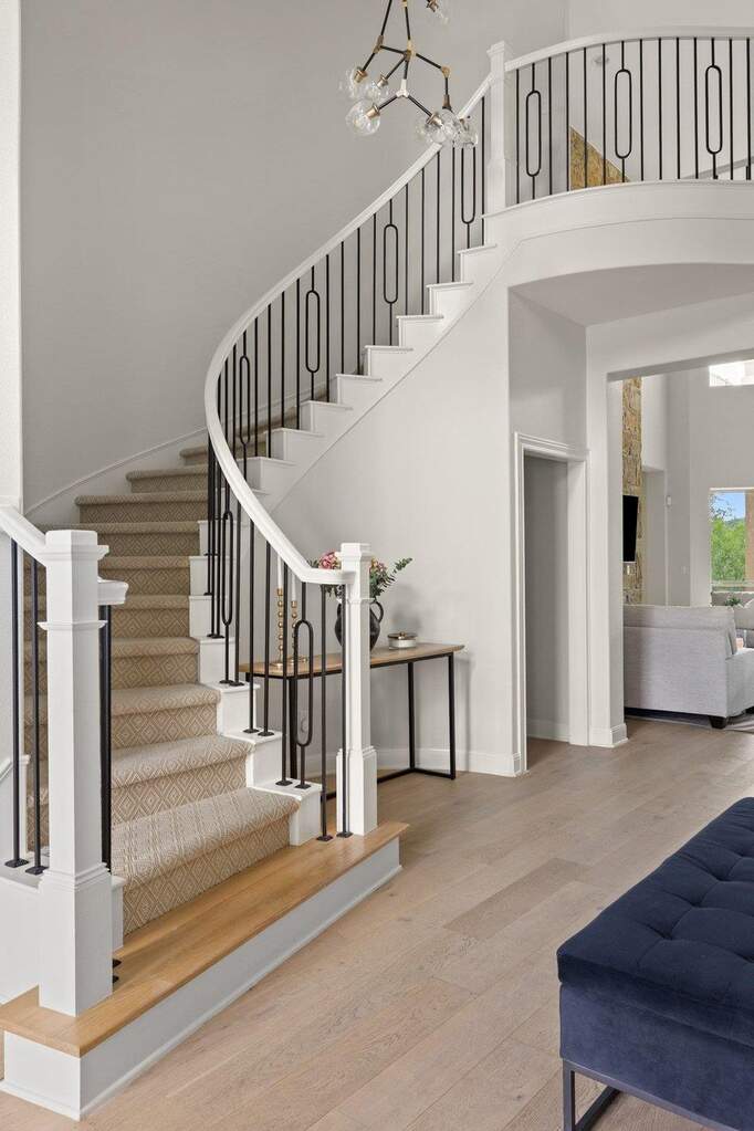 5 Bedroom Single Family Home/House's Image 37
