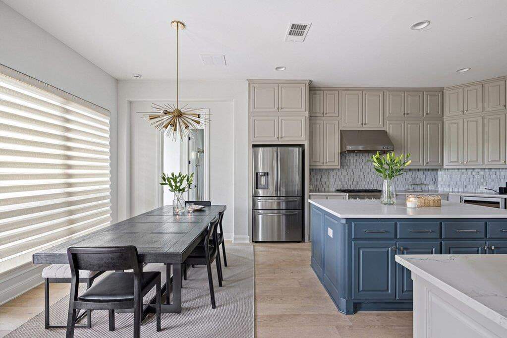 5 Bedroom Single Family Home/House's Image 5