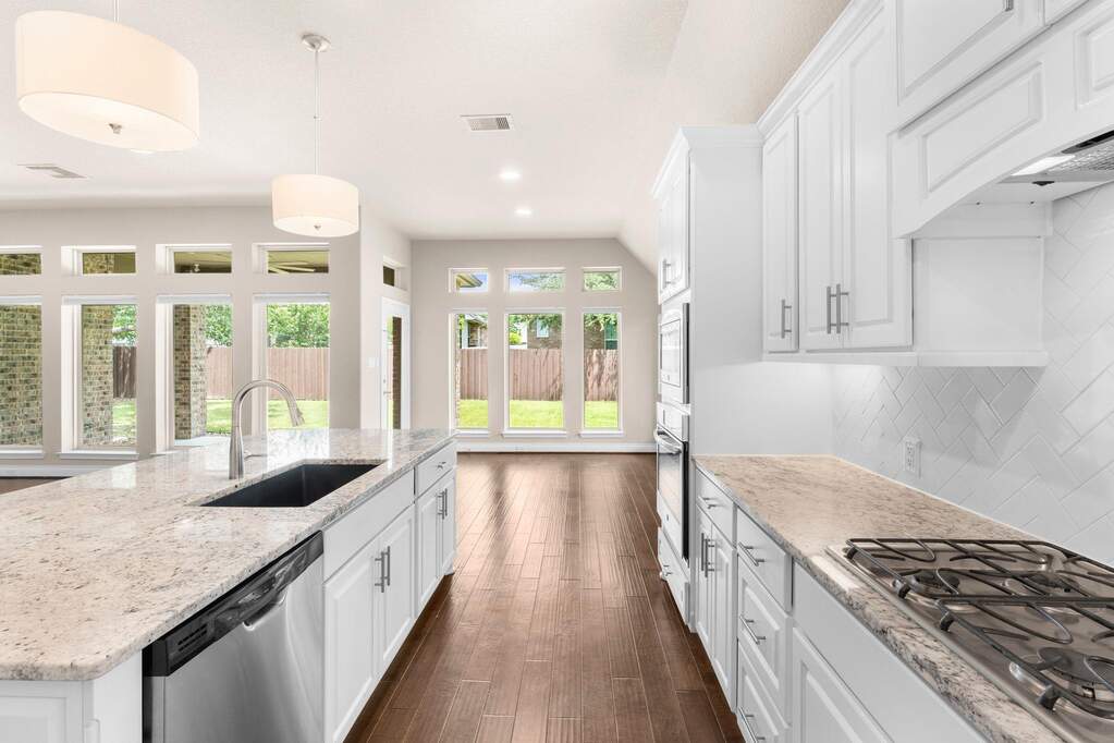 4 Bedroom Single Family Home/House's Image 10