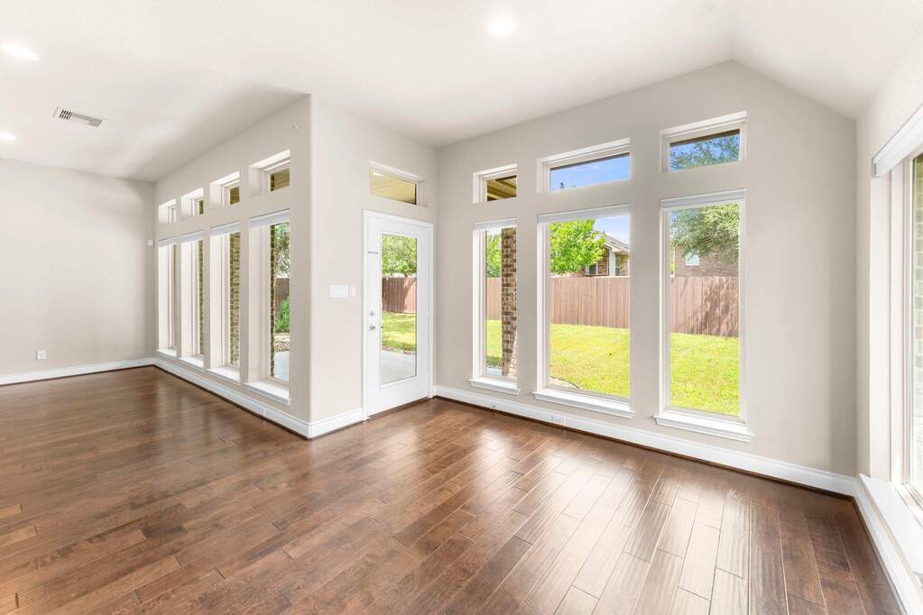 4 Bedroom Single Family Home/House's Image 11