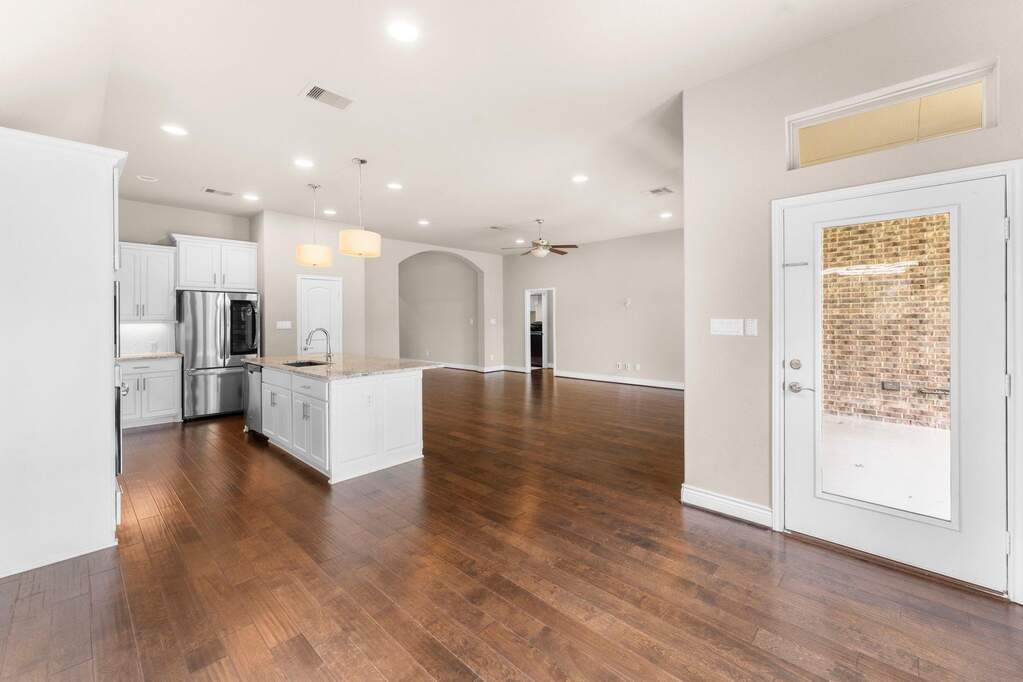 4 Bedroom Single Family Home/House's Image 12