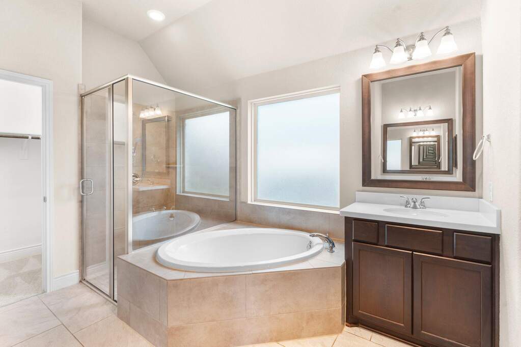 4 Bedroom Single Family Home/House's Image 16