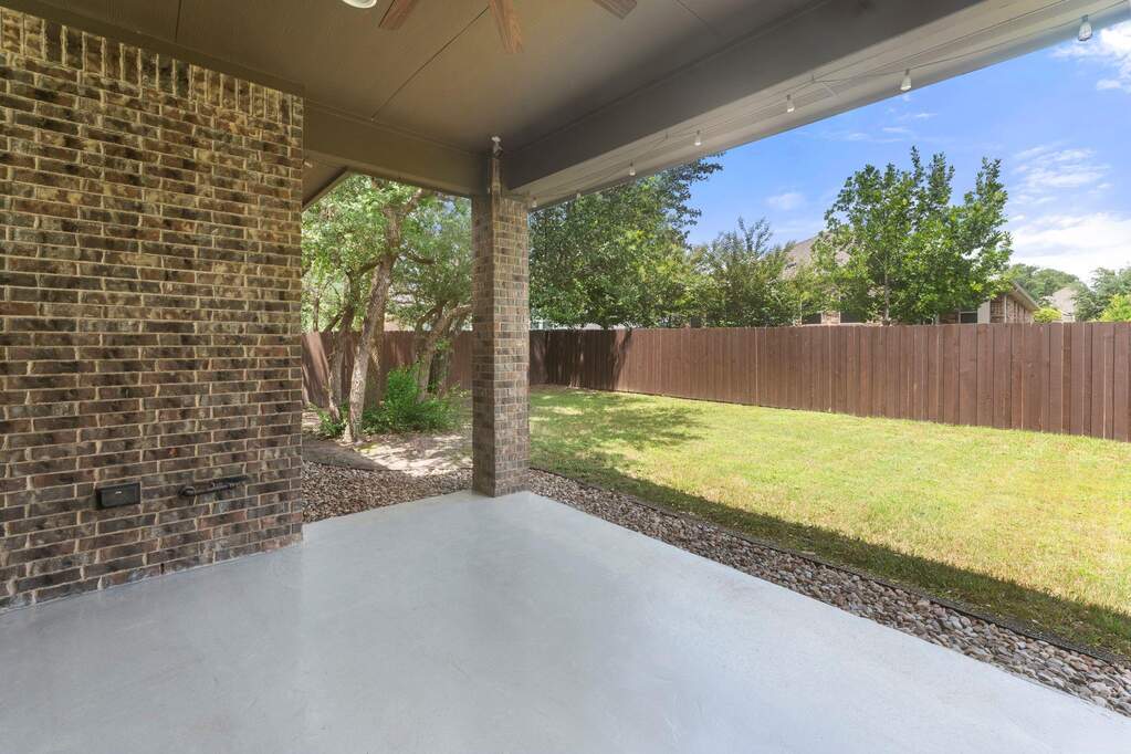 4 Bedroom Single Family Home/House's Image 25