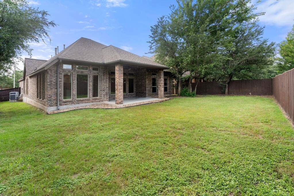 4 Bedroom Single Family Home/House's Image 27