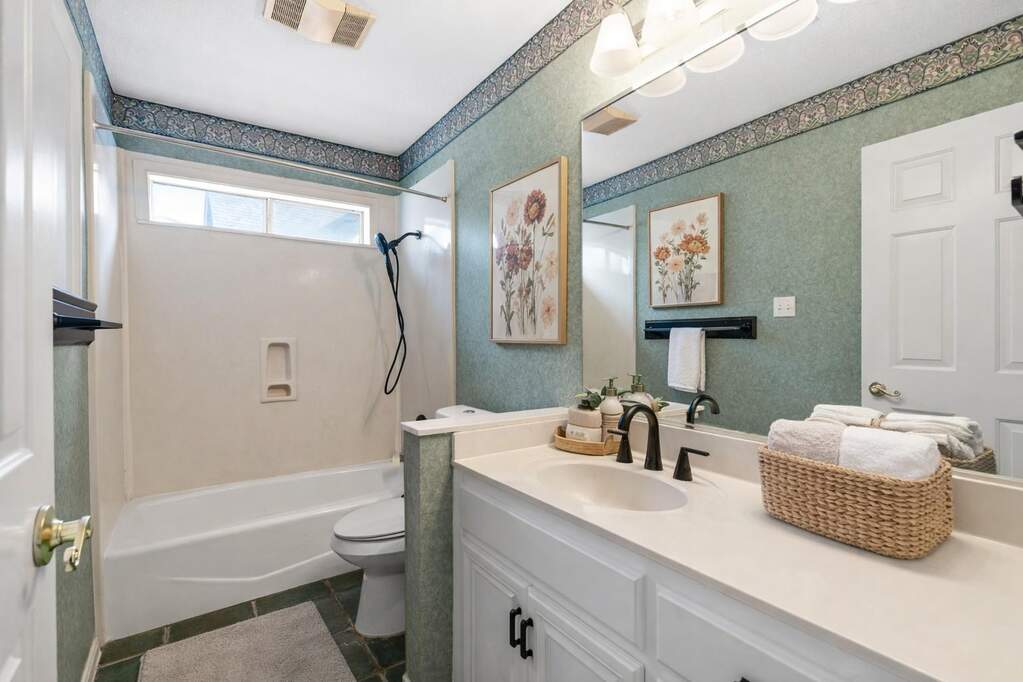 4 Bedroom Single Family Home/House's Image 22