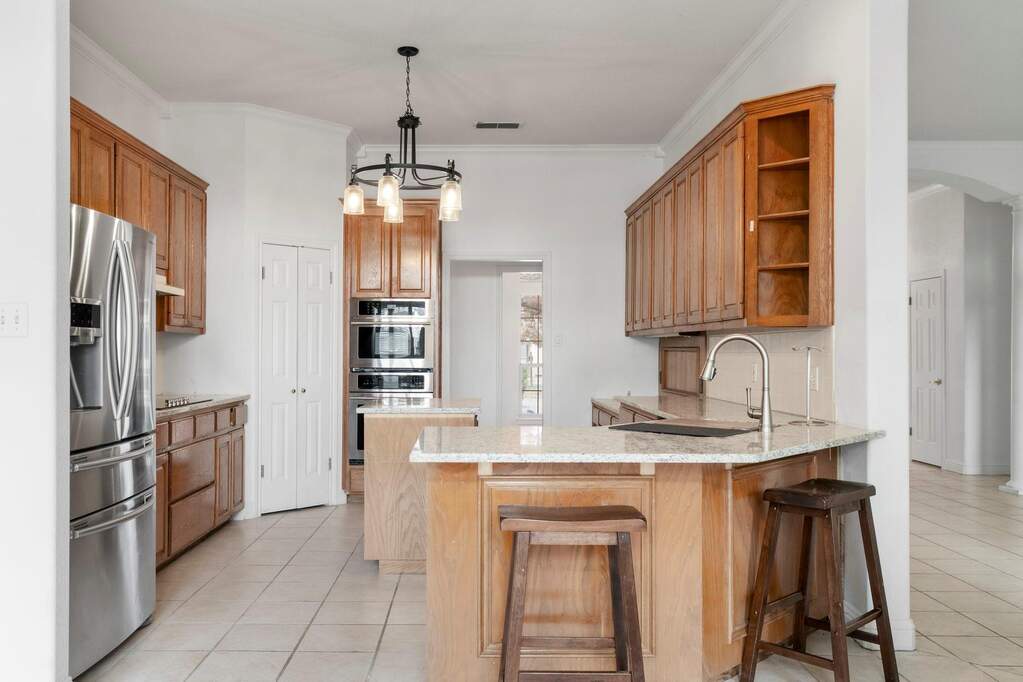 4 Bedroom Single Family Home/House's Image 32