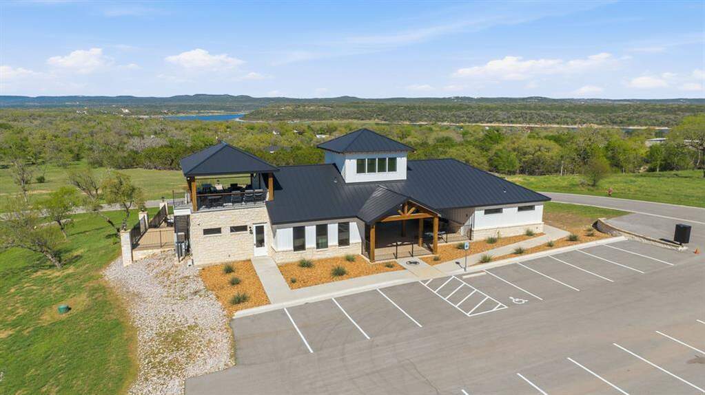 5 Bedroom Single Family Home/House's Image 13