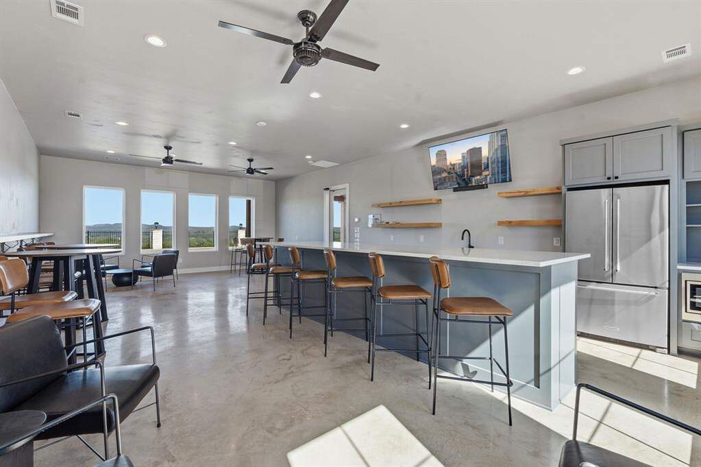 5 Bedroom Single Family Home/House's Image 22
