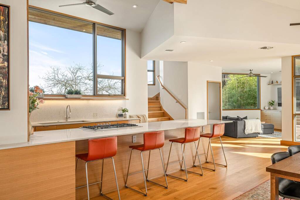 4 Bedroom Single Family Home/House's Image 13