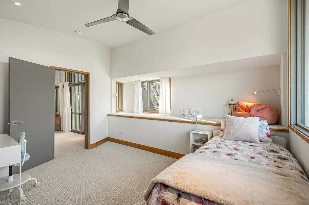 4 Bedroom Single Family Home/House's Image 23