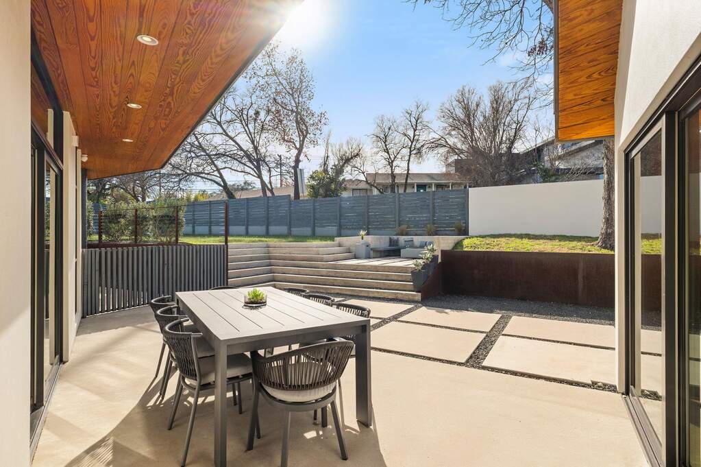 4 Bedroom Single Family Home/House's Image 24