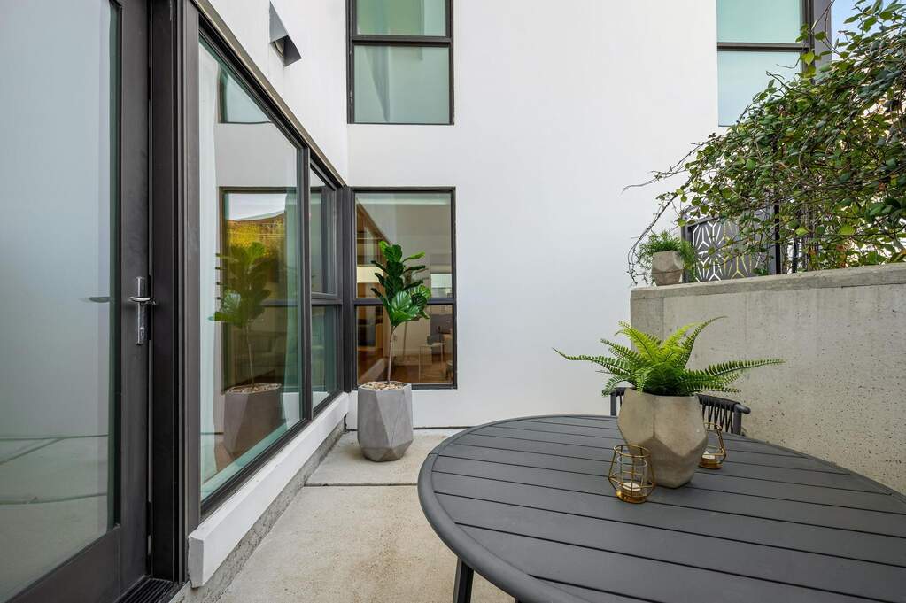 4 Bedroom Single Family Home/House's Image 32