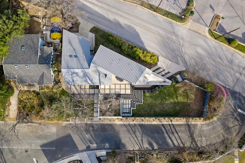 4 Bedroom Single Family Home/House's Image 33