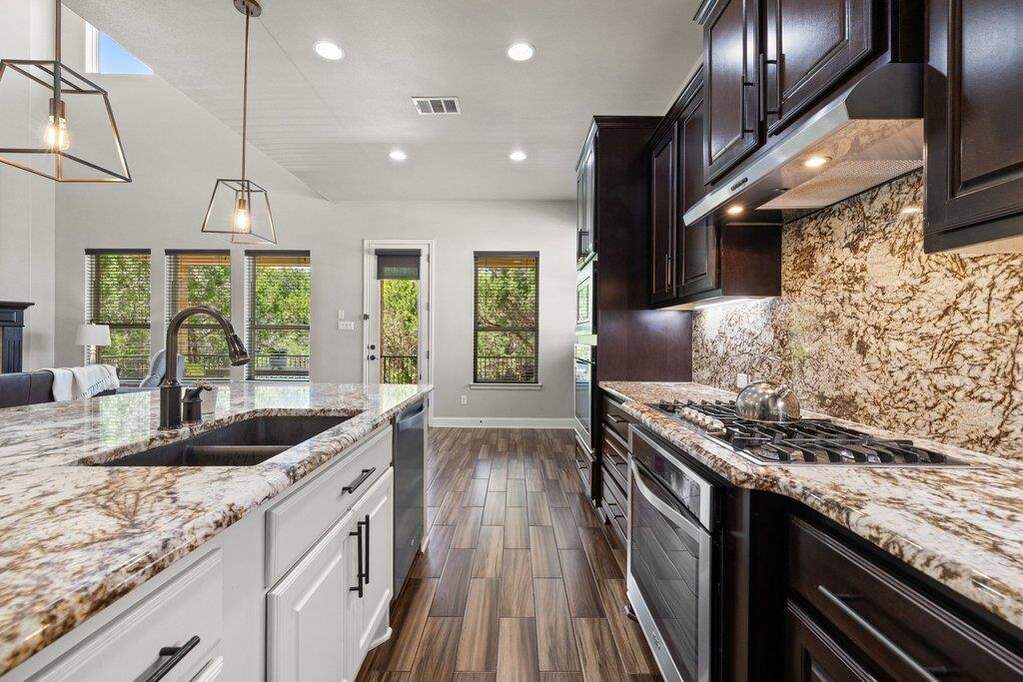 4 Bedroom Single Family Home/House's Image 9