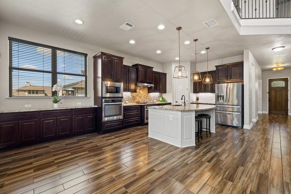 4 Bedroom Single Family Home/House's Image 10