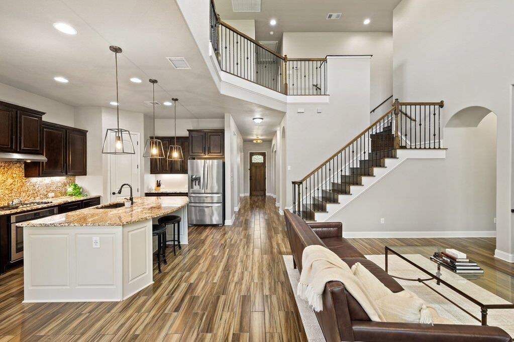 4 Bedroom Single Family Home/House's Image 11