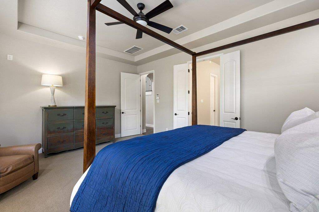 4 Bedroom Single Family Home/House's Image 13
