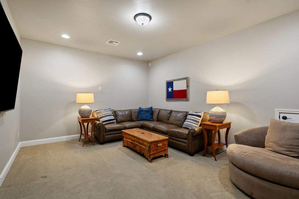 4 Bedroom Single Family Home/House's Image 19