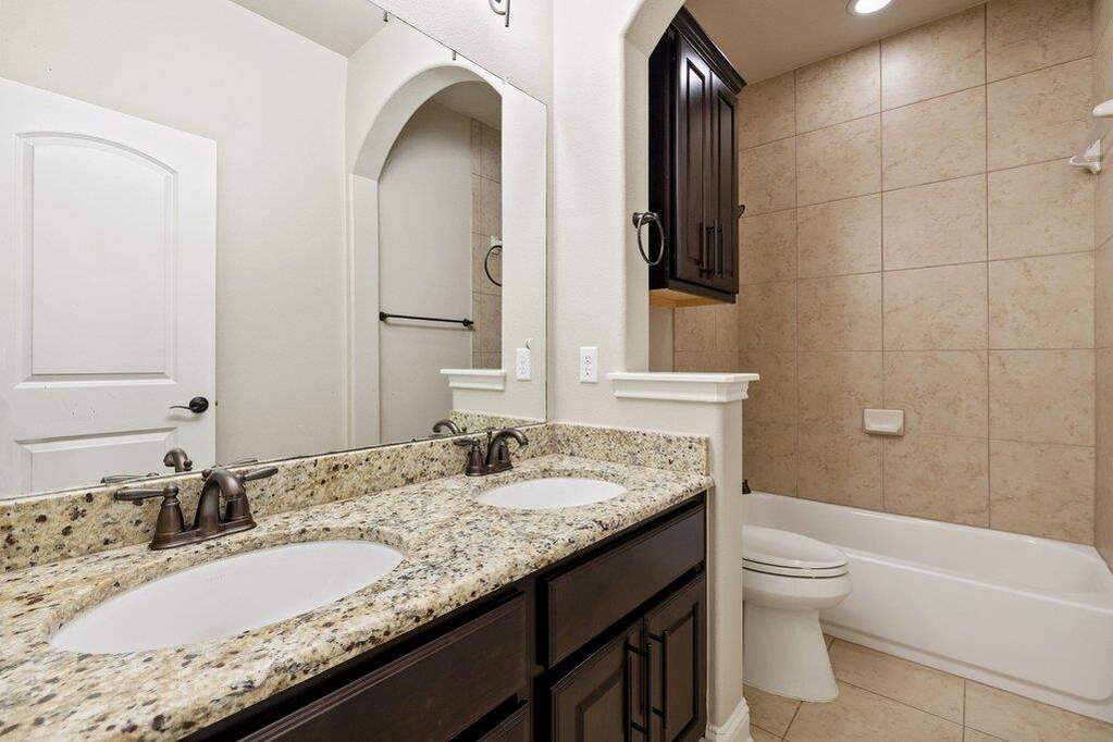 4 Bedroom Single Family Home/House's Image 21