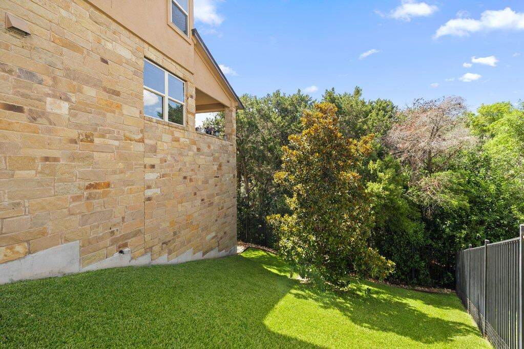 4 Bedroom Single Family Home/House's Image 29