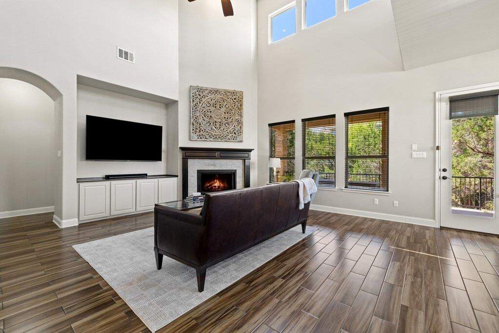 4 Bedroom Single Family Home/House's Image 4