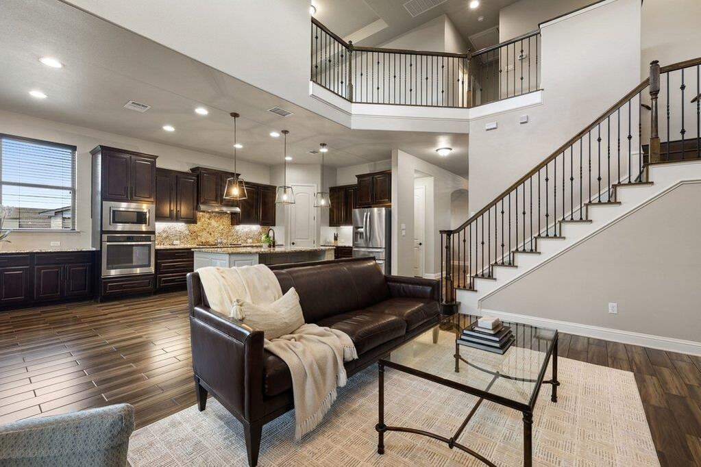 4 Bedroom Single Family Home/House's Image 6