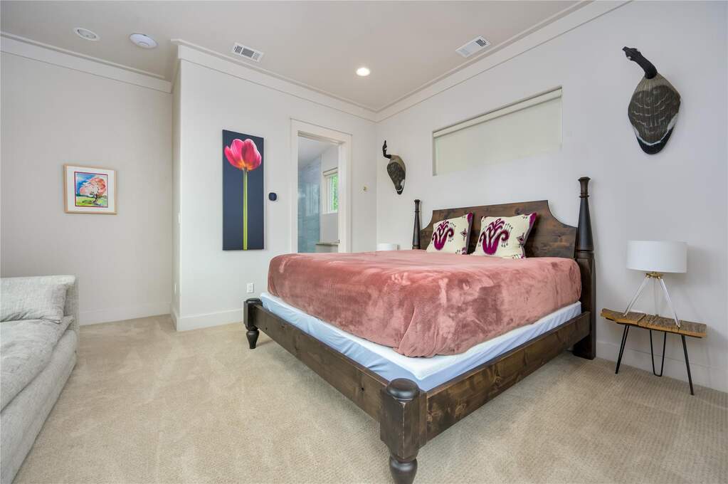 4 Bedroom Single Family Home/House's Image 23
