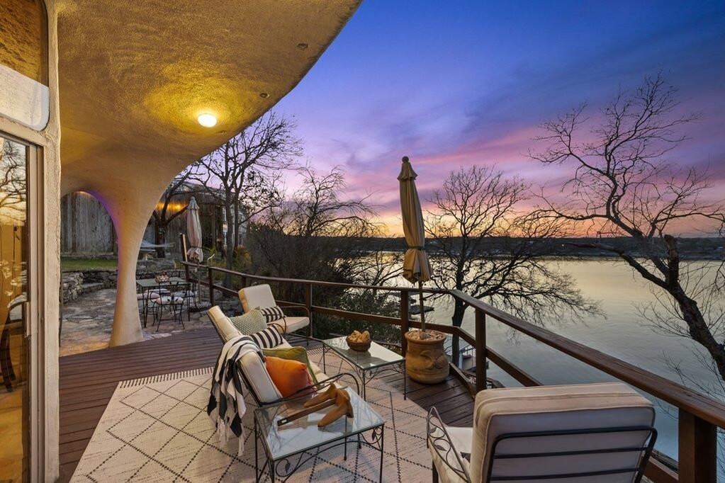 Sunset deck, deep water views, and the kind of lake setting people remember.