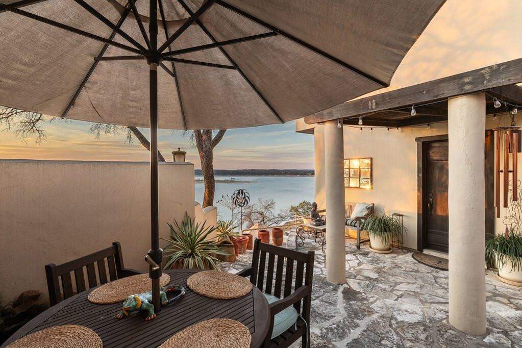2 Bedroom Single Family Home/House's Image 6